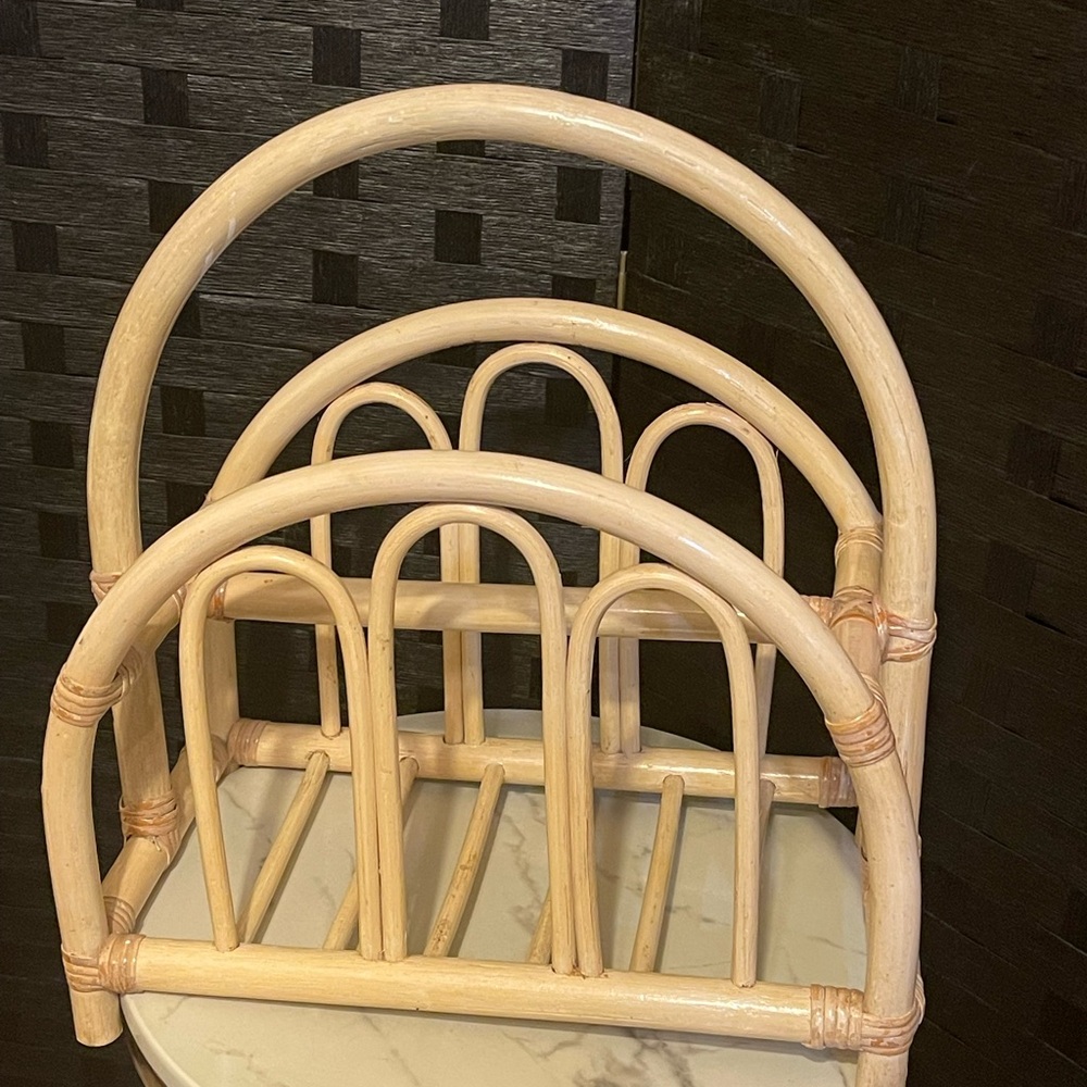 RATTAN BAMBOO CANE BOHO COASTAL NATURAL WOOD MAGAZINE RACK HOLDER VINTAGE MCM - Picture 2 of 15